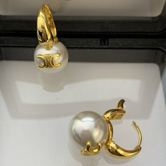 CELINE Pearl Circle Earrings - Picture 4 of 6